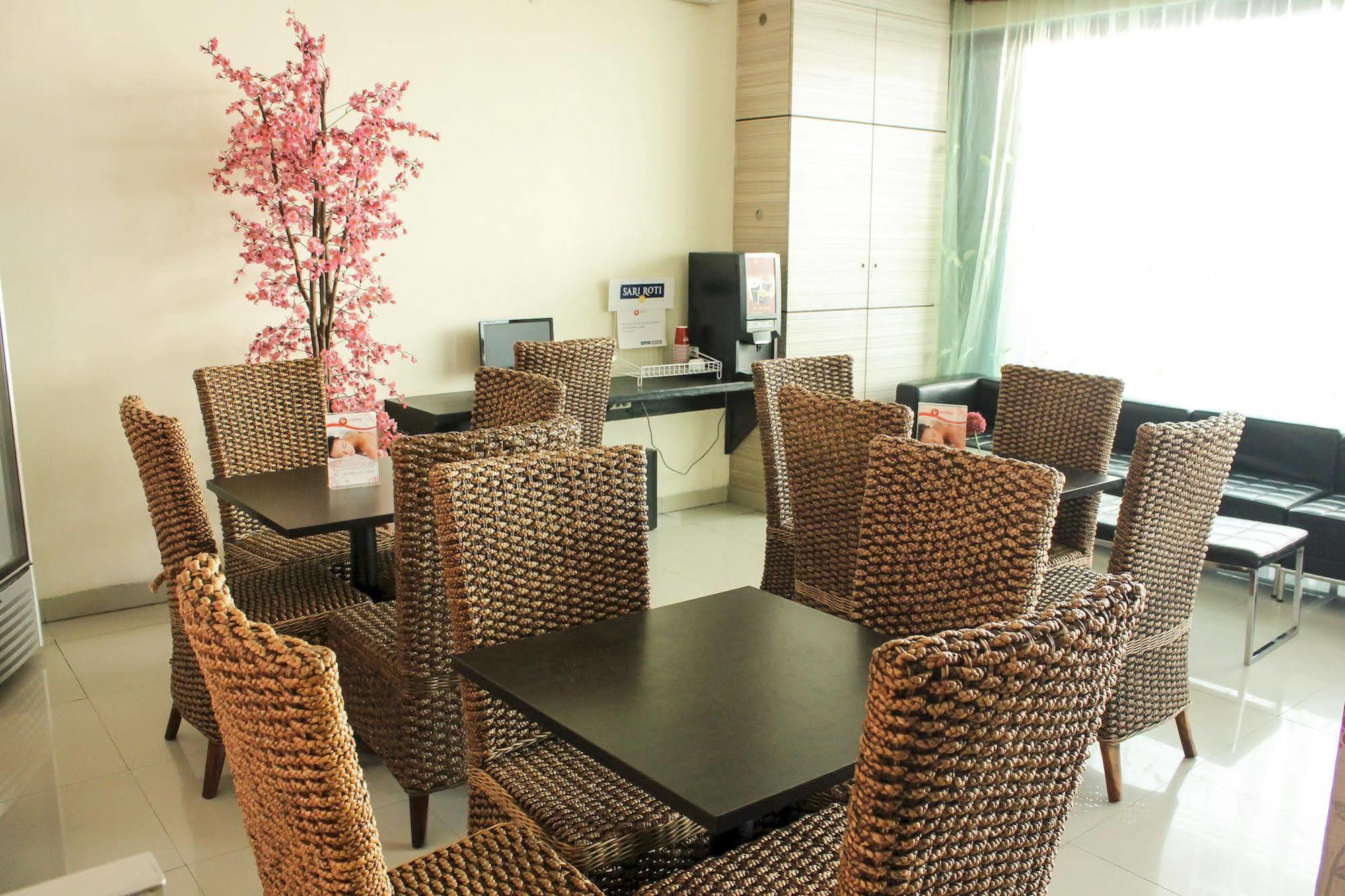 Vindhika Hotel Μακασάρ Εξωτερικό φωτογραφία